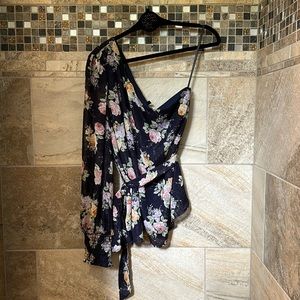 One shoulder long sleeve floral top with tie at waist